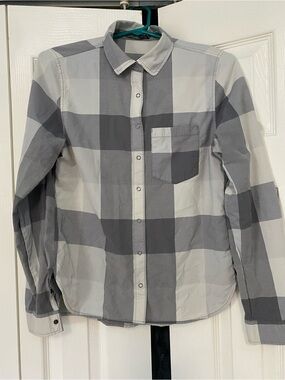 Prana Women’s Lightweight Gray and White Plaid Button (snap) Down Shirt